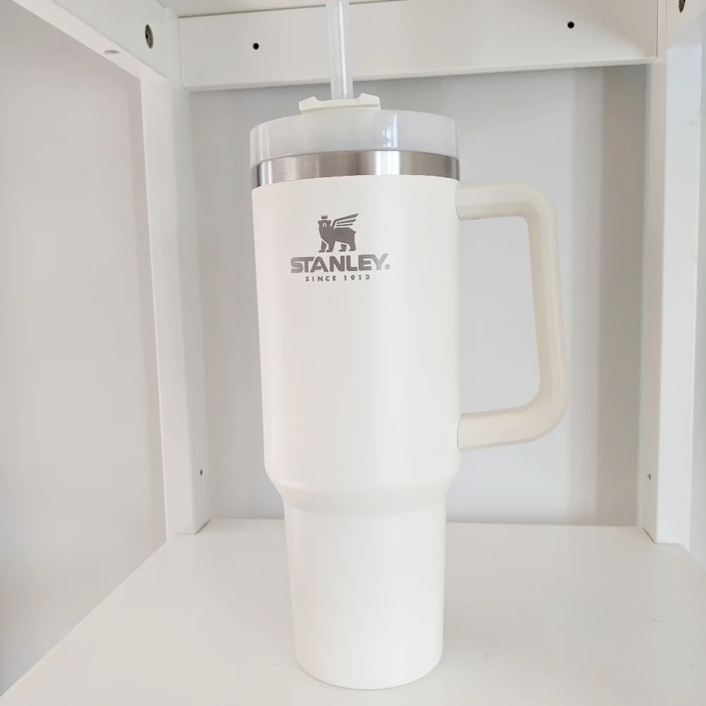 Stanley Cream Adventure Quencher Tumbler 40oz - Picture 1 of 4